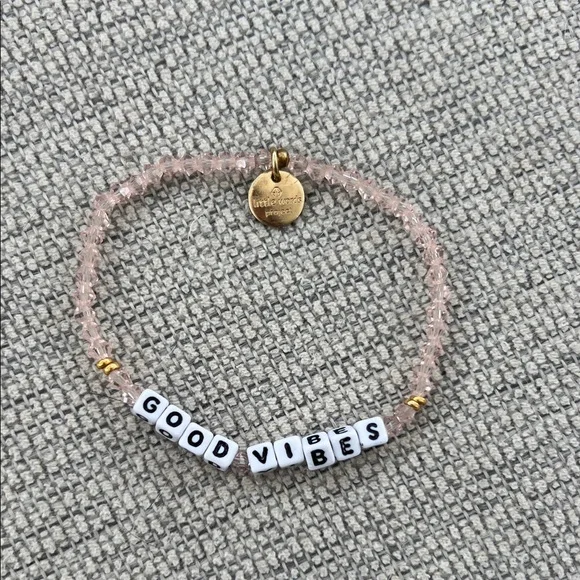 Good Vibes Pink Beaded Bracelet - Picture 1 of 3